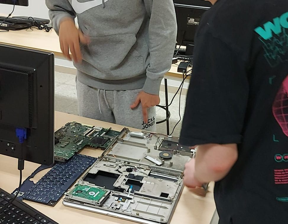 Pruebas de acceso a ciclos de grado medio en Calasancias Vigo